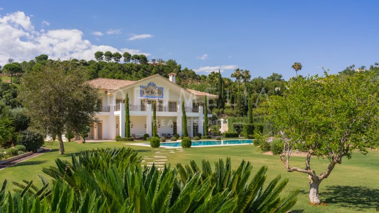 Prächtige Villa im mediterranen Stil für luxuriöses Wohnen in der Nobelgegend La Zagaleta, Benahavis.