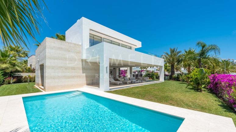 Fabelhafte moderne Luxusvilla mit fantastischer Aussicht in La Finca de Marbella, Rio Real, Marbella Ost