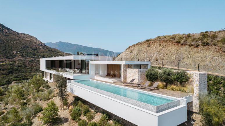 Exquisita villa moderna de lujo con vistas panorámicas en Marbella Club Golf Resort, Benahavis