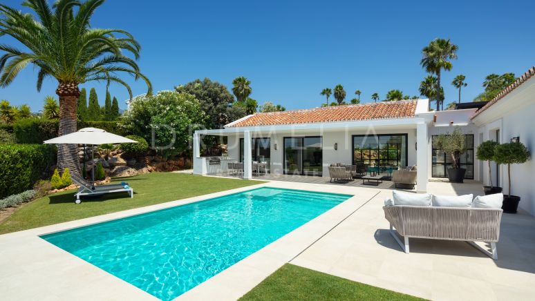 Charmante villa andalouse de luxe avec intérieur moderne, Los Naranjos Golf, Nueva Andalucía, Marbella