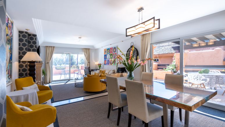 Penthouse rénové pour un style de vie luxueux à Lagos de Sierra Blanca, Golden Mile de Marbella
