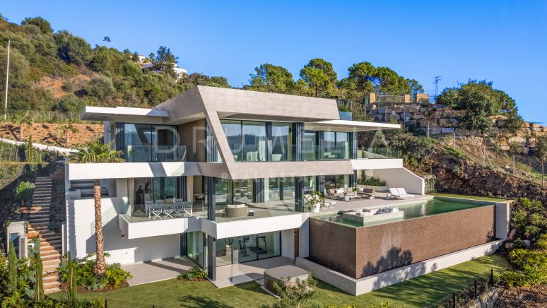 Helt ny magnifik modern villa med lyxiga bekvämligheter i vackra Monte Mayor, Benahavís