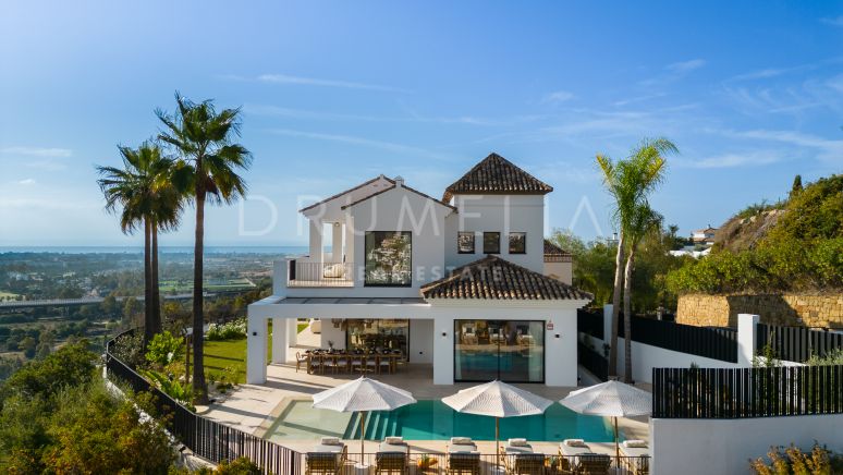 Espectacular villa moderna con vistas al mar para la vida más lujosa,La Quinta, Benahavís