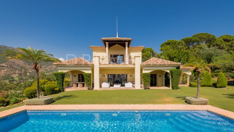 Wunderschöne Luxusvilla im mediterranen Stil im Herzen des privilegierten La Zagaleta, Benahavis
