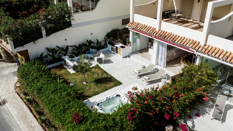 Отремонтированная стильная современная элитная квартира с видом на море,La Cerquilla, Новая Андалусия
