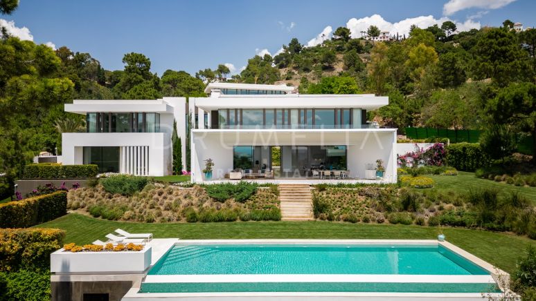 Breath-taking modern luxury grand villa with panoramic sea views in Reserva del Alcuzcuz, Benahavis