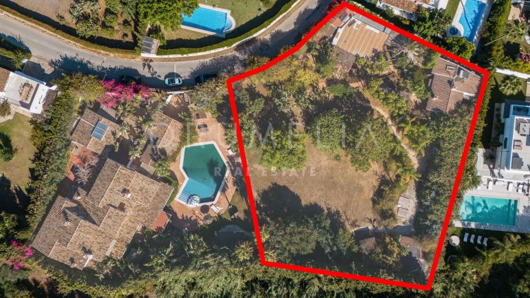 South-facing plot with Project and Building Licence in high-end Rocio de Nagüeles, Golden Mile of Marbella