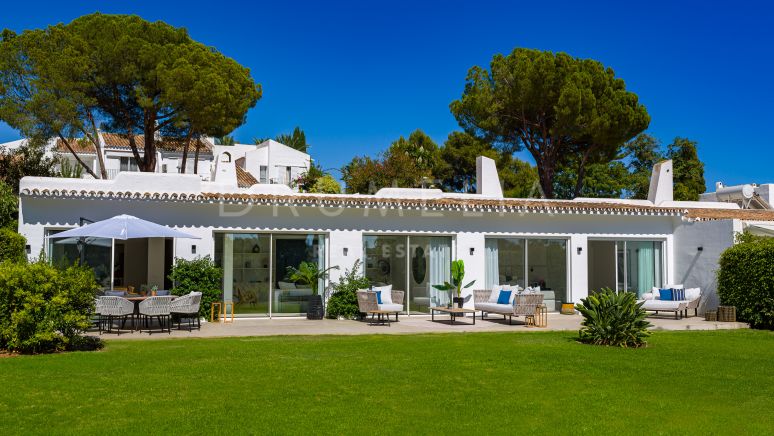 Magnifique villa de plain-pied sur le terrain de golf d'Aloha, Peñablanca, Nueva Andalucia, Marbella