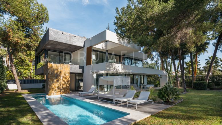 Herausragende zeitgenössische Villa in Rocio de Nagüeles, Marbella Golden Mile