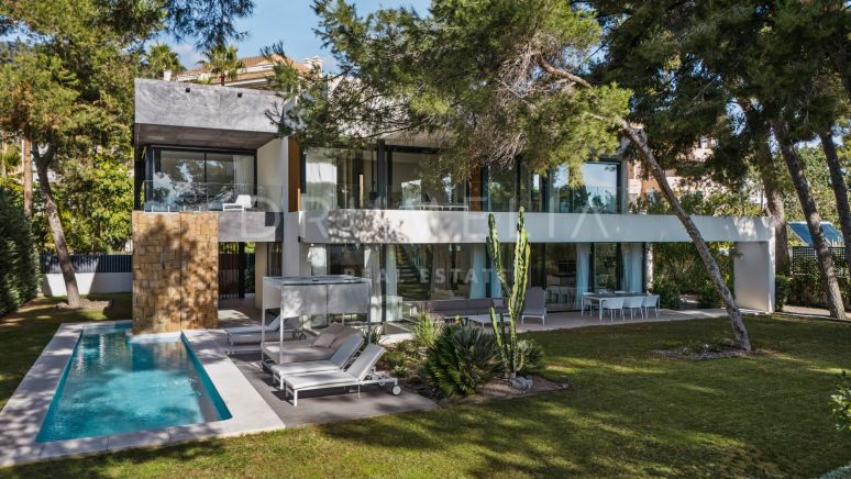 Excepcional Villa moderna en Rocio de Nagüeles, Milla de Oro de Marbella