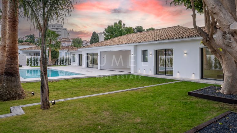 Lyxvilla i andalusisk stil med golfbana i vackra Guadalmina Alta, San Pedro de Alcantara