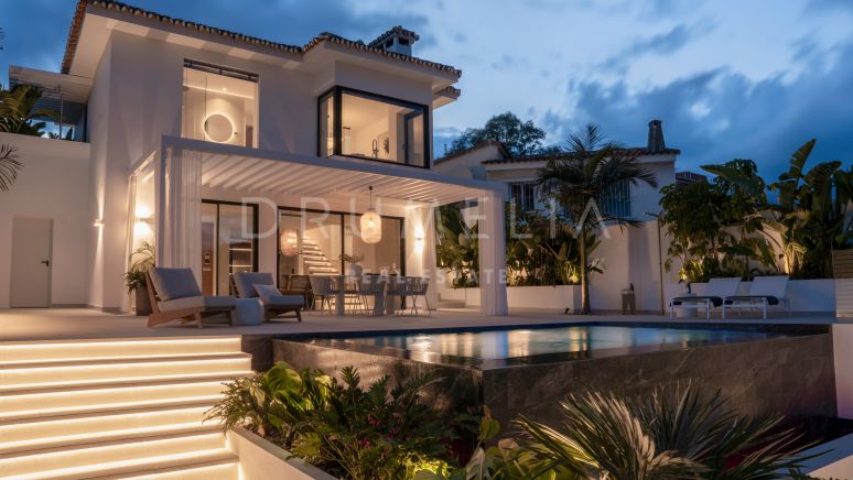 Prachtig gerenoveerde moderne luxe villa met zee- en bergzicht in Nueva Andalucia, Marbella