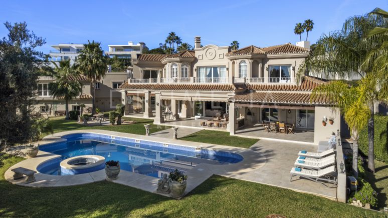 Espectacular gran villa clásica de lujo en venta en Haza Del Conde, Nueva Andalucia, Marbella.