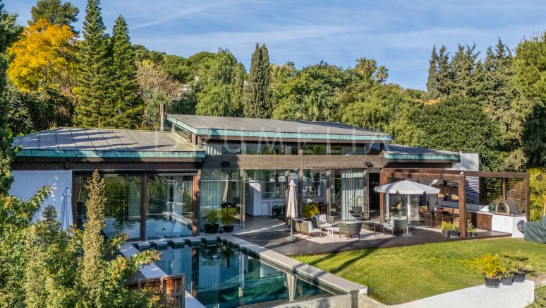 Uitzonderlijke villa te koop met panoramisch uitzicht in het hart van Las Brisas, Nueva Andalucia Marbella