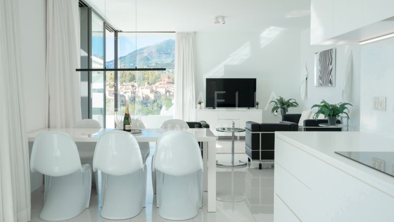Modern Luxury Duplex Penthouse with Views in Cataleya, Estepona.