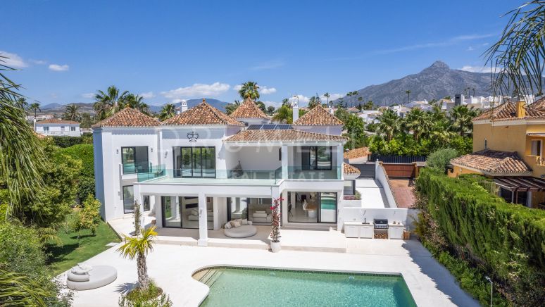 Wunderschön renovierte moderne Luxusvilla in Parcelas del Golf, Nueva Andalucia, Marbella