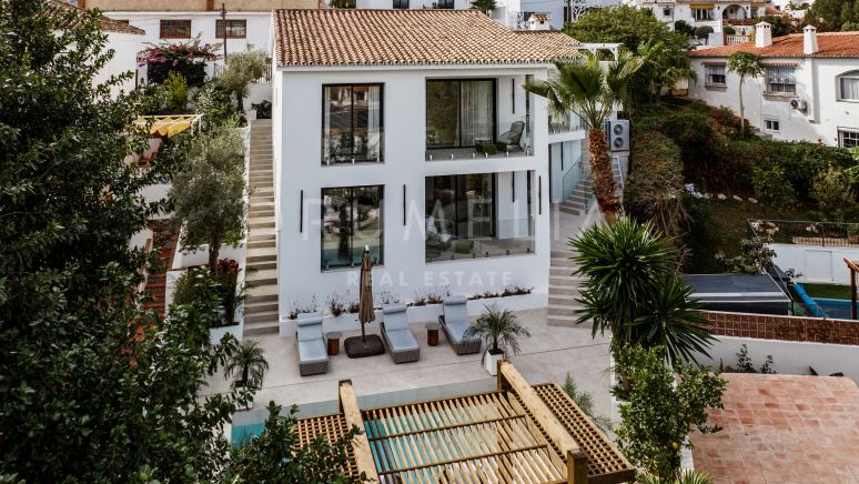 Renovated modern luxury villa with private pool and La Concha views in Nueva Andalucia, Marbella