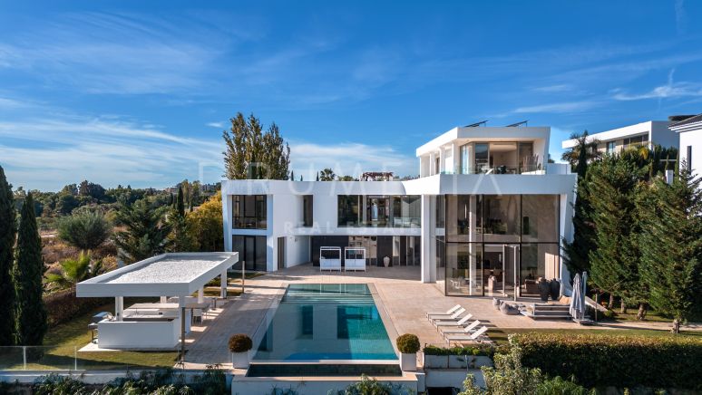 Villa Alferini- Modern lyxvilla i frontlinjen till golfbanan med fantastiskt panorama, Los Flamingos, Benahavis