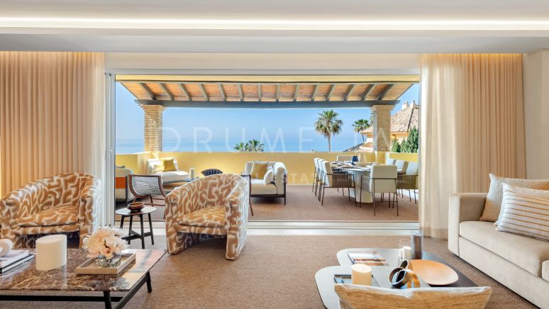 Duplex-Penthouse in erster Strandlinie in Rio Real Playa, Marbella