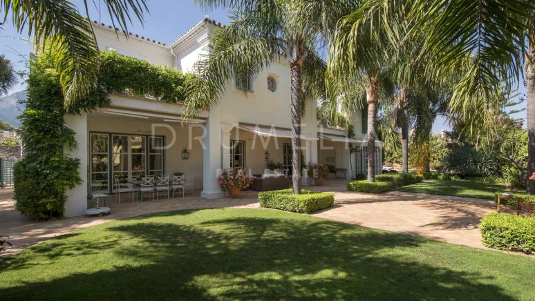 A traditional Andalusian's Style House with Partial Sea Views in the Centre of Marbella