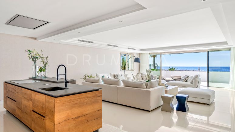 Waterfront 4-Bed Apartment with Dramatic Sea Views in Gray D'Albion, Most Coveted Building in Puerto Banus