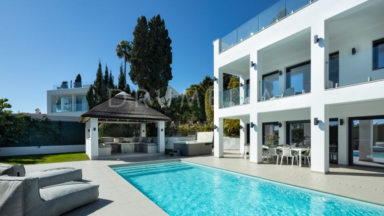 Villa de diseño moderno en el corazón de Nueva Andalucía, Marbella