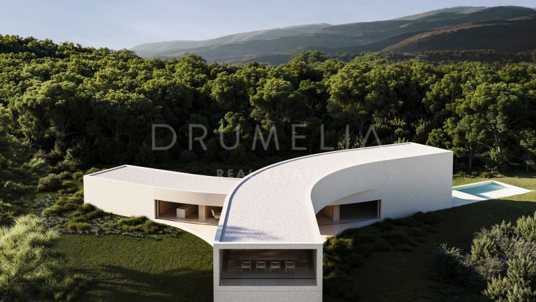 Ultra moderne- gloednieuwe villa met 6 slaapkamers en prachtig uitzicht op de golfbaan in Los Altos de Valderrama- Sotogrande