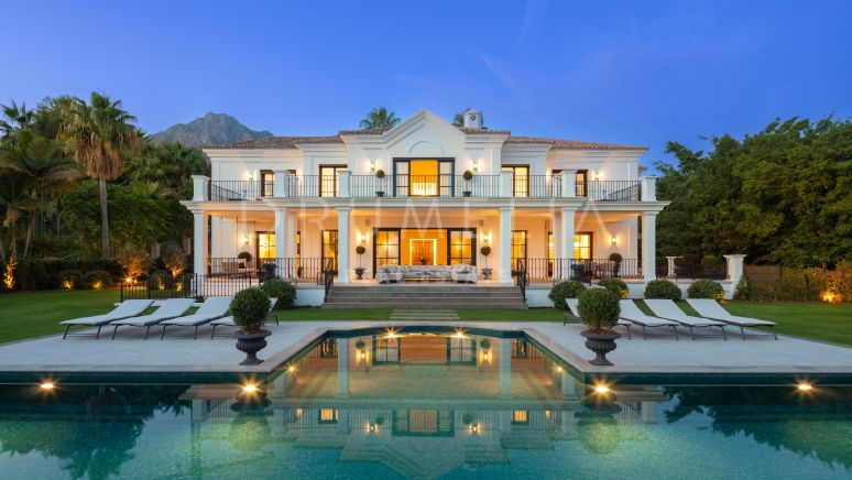 Beautiful and elegant mansion with sea views in exclusive Sierra Blanca, Golden Mile of Marbella