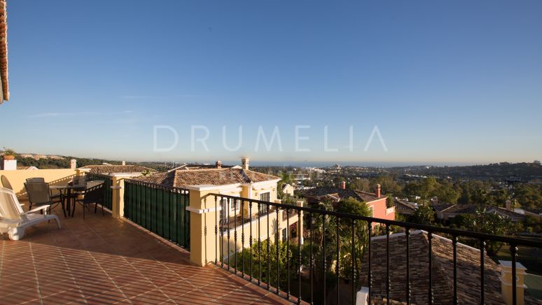 Fabulous Mediterranean-style house with sea views for sale in Aldea Dorada, Nueva Andalucía, Marbella