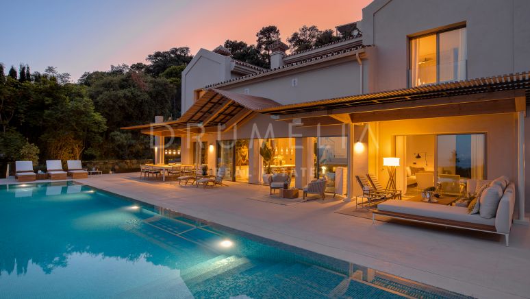 На продажу новый элитный дом с великолепным панорамным видом в Ла Загалете, Бенахавис