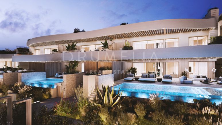 Ny fantastisk strandnära modern lyxig parhusvilla i Las Chapas, Marbella East