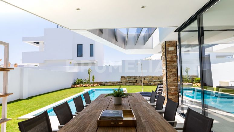 Nouvelle villa moderne de luxe à Lovely Linda Vista Baja, San Pedro de Alcantara