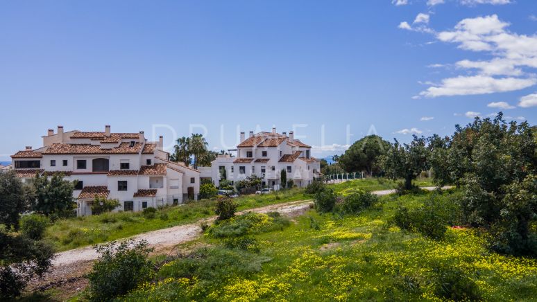 Wunderschönes Grundstück mit Meerblick in Balcones de Sierra Blanca, Goldene Meile, Marbella