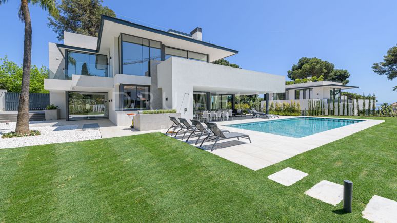 Impressionnante nouvelle villa moderne de luxe, La Carolina, Marbella Golden Mile