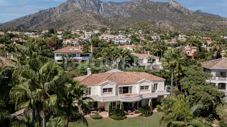 Klassiek mediterraan luxe huis met uitzicht op zee in Sierra Blanca, Marbella's Golden Mile