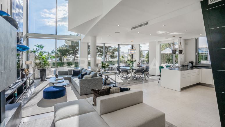 Altius 3: Modernes Luxus-Doppelhaus mit Meerblick, Sierra Blanca