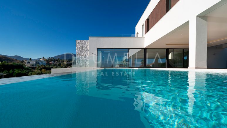 Moderne brandneue zeitgenössische Luxus-Villa, La Alqueria, Benahavis