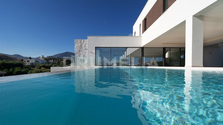 Moderne brandneue zeitgenössische Luxus-Villa, La Alqueria, Benahavis
