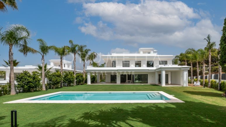 Beeindruckende neue moderne Luxusvilla in Las Lomas del Marbella Club, Goldene Meile