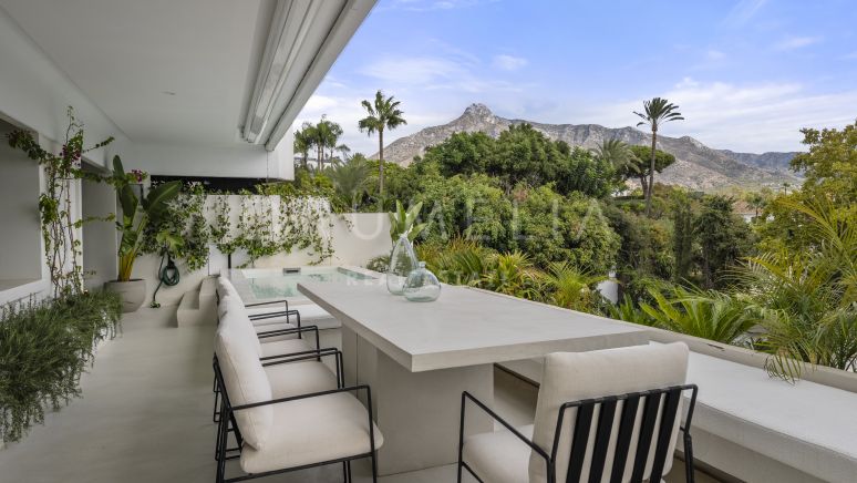 Fantastisk renoverad lägenhet med 3 sovrum i Las Terrazas de las Lomas, Marbella Golden Mile