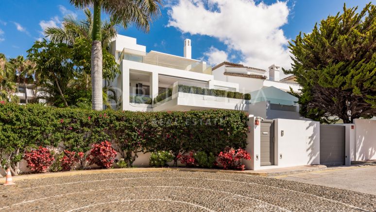 Villa Contemporaine de Luxe à Vendre dans le Puente Romano Beach Resort