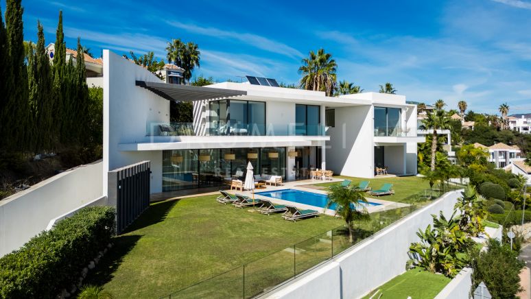 Villa Fuego : Villa exquise de 5 chambres avec vue panoramique sur la mer à La Alqueria