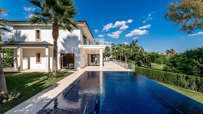 Luxurious Golf-Front Estate with Infinity Pool, Panoramic Views, and Unparalleled Privacy in Los Naranjos- Marbella