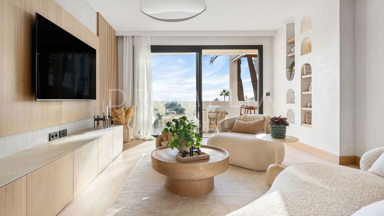 Gloednieuw: Modern appartement in de prestigieuze enclave La Cerquilla in Nueva Andalucía