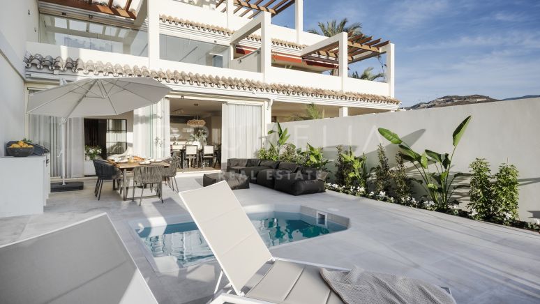 Luxueux appartement de plain-pied d'inspiration parisienne avec piscine privée et vue panoramique à Nueva Andalucía