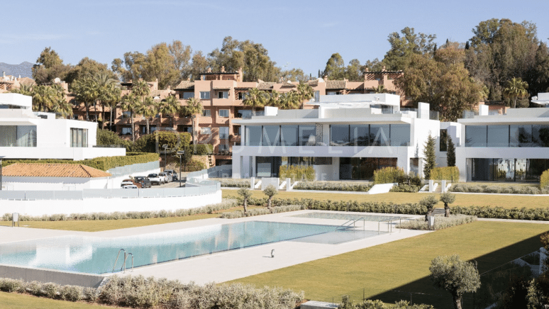 Luxueuse villa de quatre chambres à vendre sur le prestigieux Golden Mile de Marbella