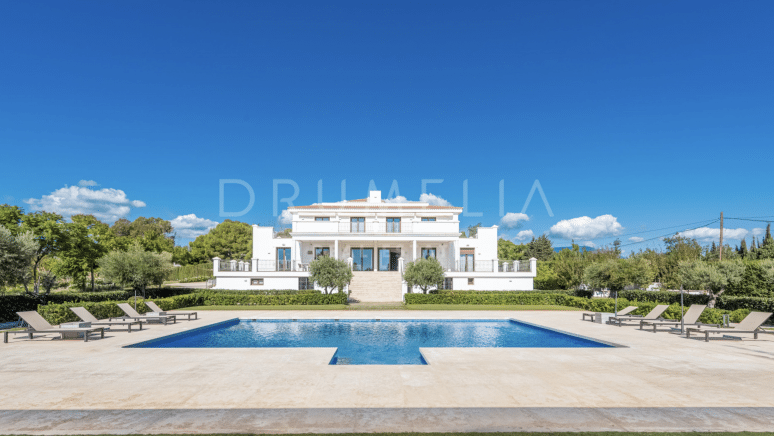 Moderne villa in perfecte staat met luxe voorzieningen, vlakbij Guadalmina Alta
