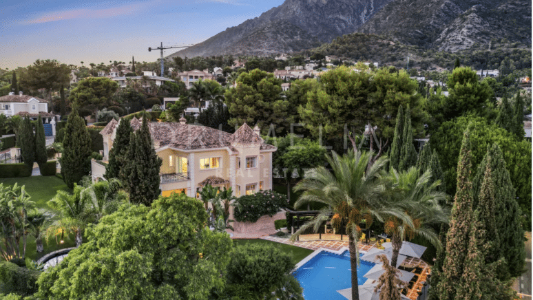 Luxury Mediterranean-style villa with sea views in high-end Sierra Blanca, Marbella Golden Mile