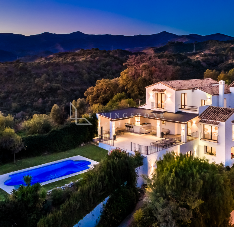 Andalusian Gem with Panoramic Sea and Mountain Views, Luxury Features, and Modern Elegance
