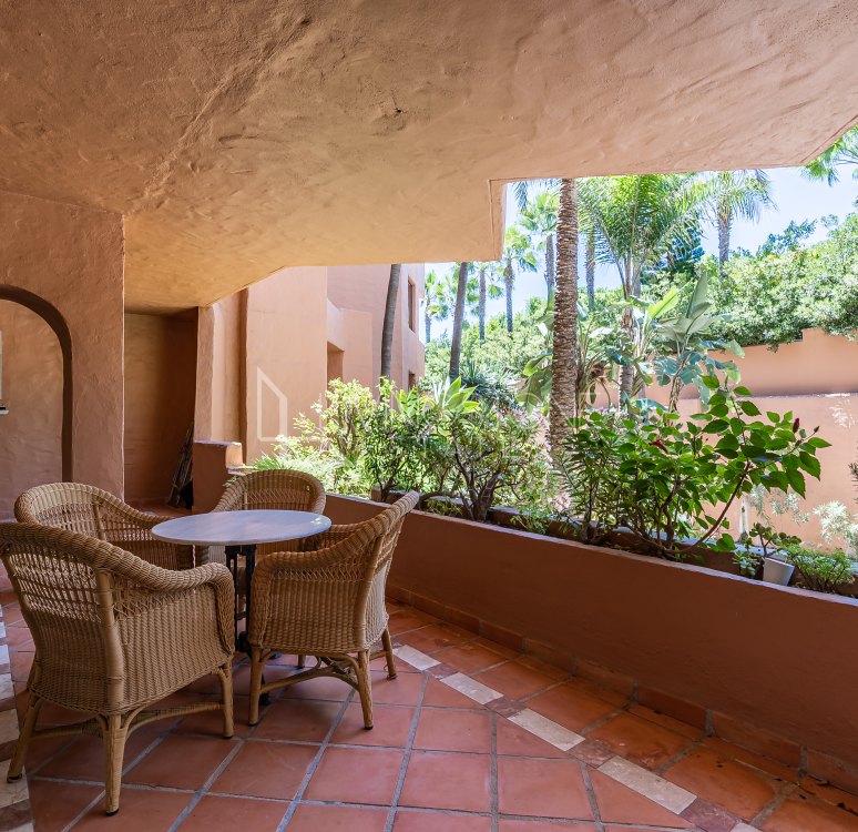 Magnificent two-bedrooms flat in Kempinski (Estepona)